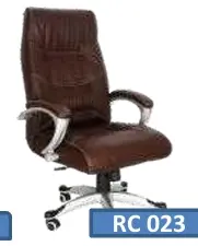"MajesticForm Supreme – Ergonomic Executive Office Chair in Italian Leather"
